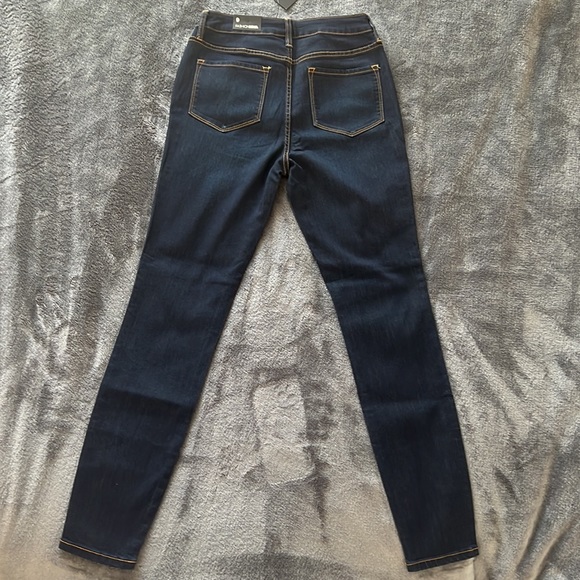 Fashion Nova Classic Mid Rise Skinny Jeans - Picture 6 of 6